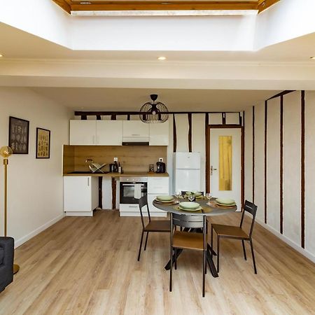 شقة Charmant Duplex كاستيلنوداري المظهر الخارجي الصورة