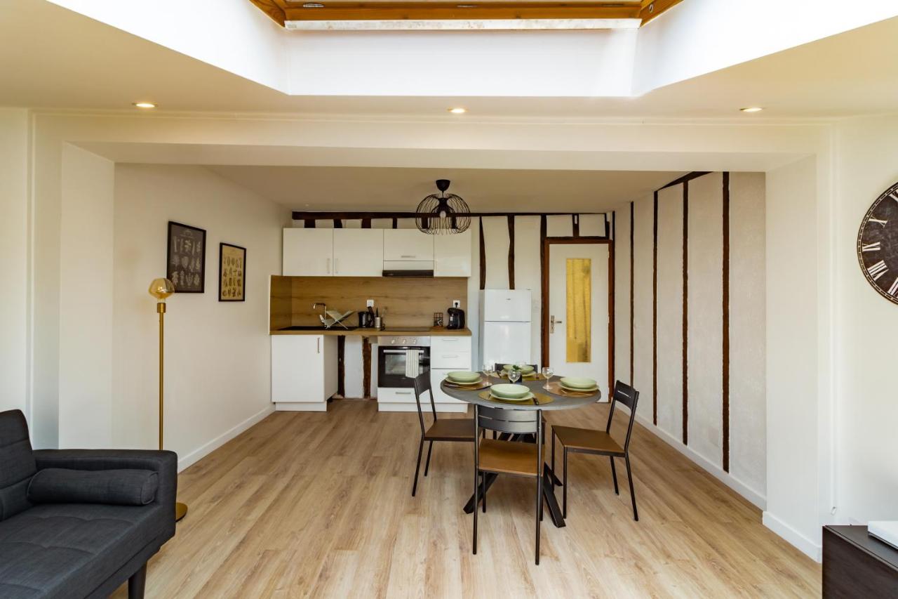 شقة Charmant Duplex كاستيلنوداري المظهر الخارجي الصورة